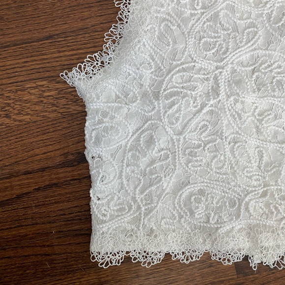 White lace blouse NWT Chicwish - Picture 3 of 8
